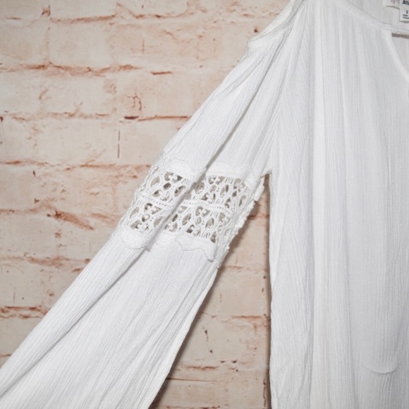 Active USA Boho Cold Shoulder Blouse. - Picture 4 of 5